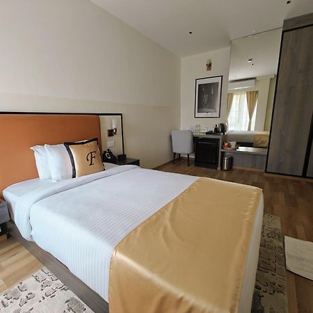 Shulem Boutique Hotel Димапур Экстерьер фото